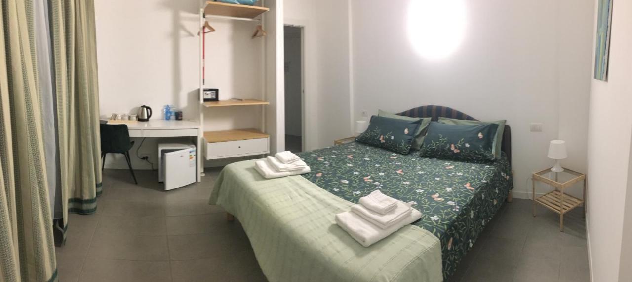 Guesthouse Villa Jung Bordighera Exteriör bild