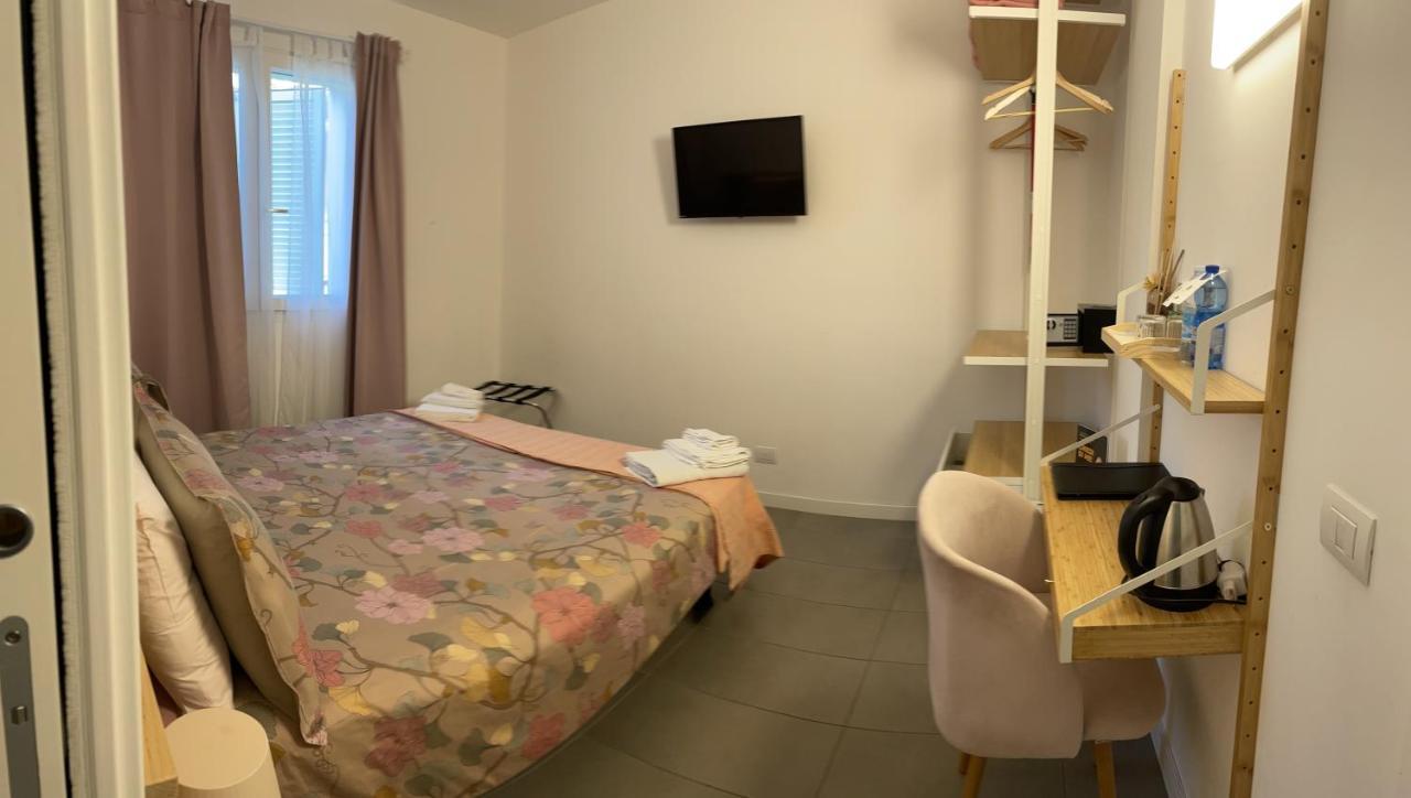 Guesthouse Villa Jung Bordighera Exteriör bild
