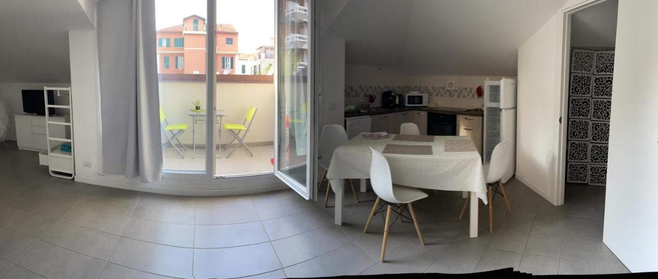 Guesthouse Villa Jung Bordighera Exteriör bild